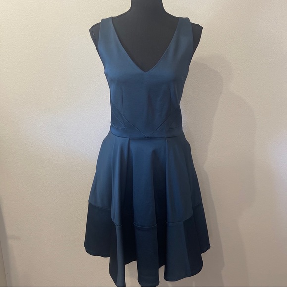 ZAC POSEN NWOT SIZE 4 (Size Small) - Picture 8 of 12